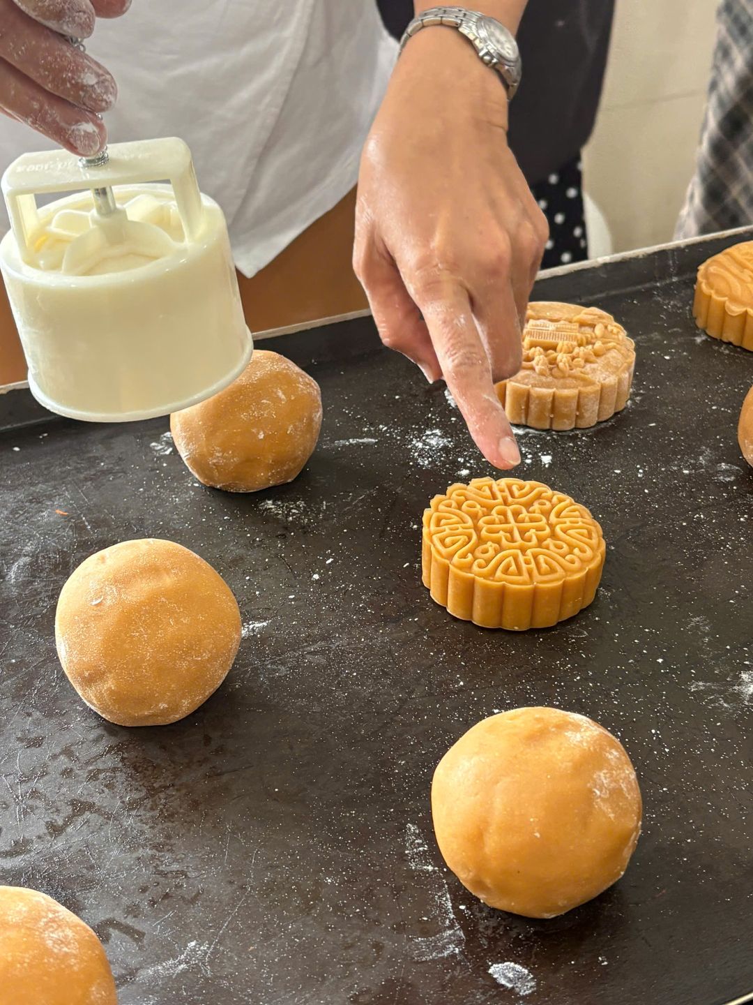 baking workshop-bep banh dia cau 3