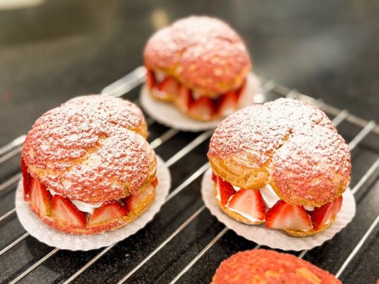 bánh su kem vỏ giòn